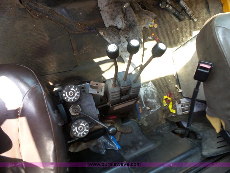 image for item K1741 1997 International 4900 dump truck