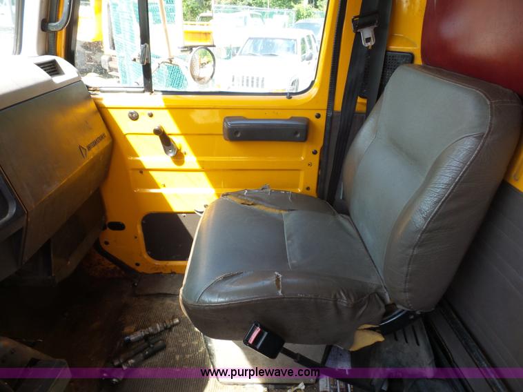 image for item K1741 1997 International 4900 dump truck