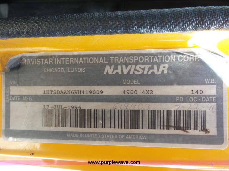 image for item K1741 1997 International 4900 dump truck