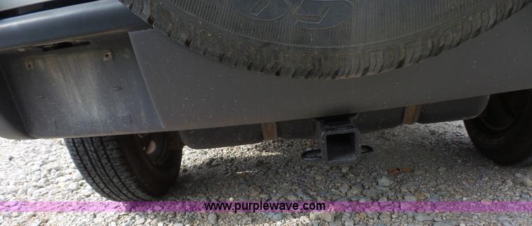 image for item K1742 2003 Jeep Liberty SUV