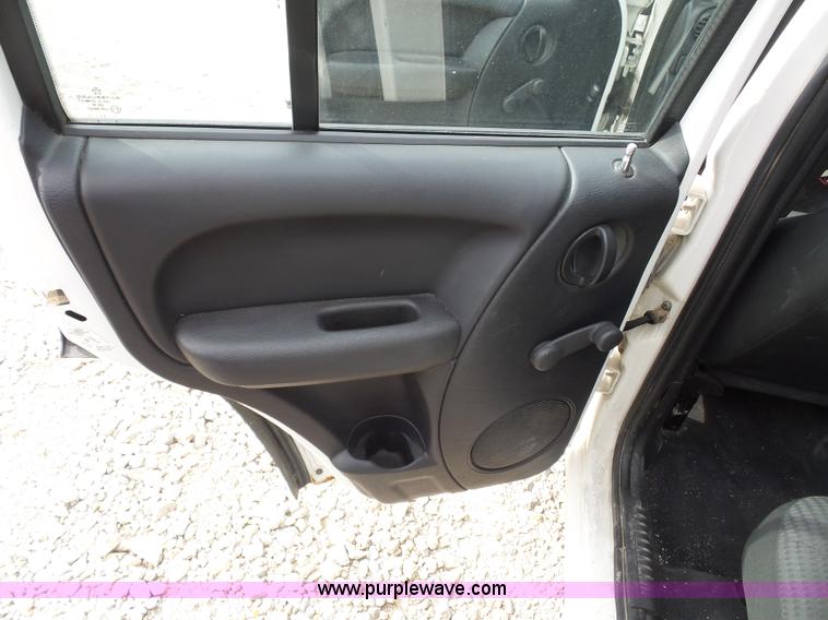 image for item K1742 2003 Jeep Liberty SUV