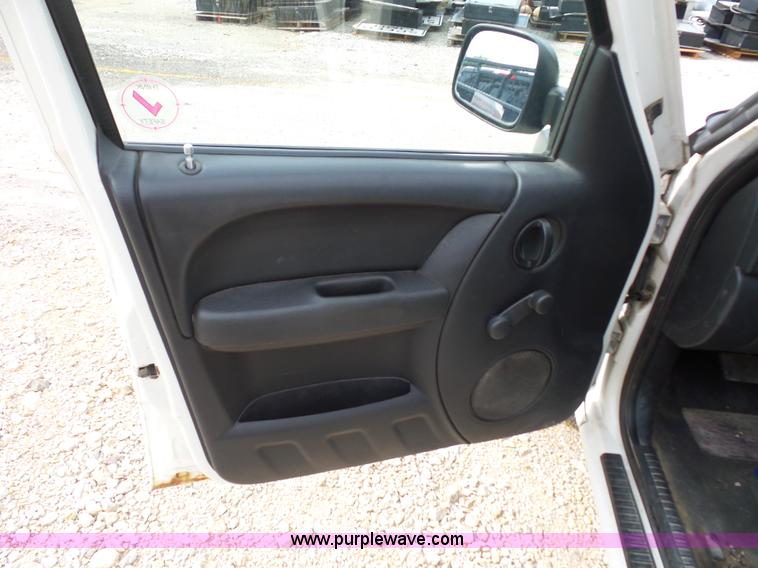 image for item K1742 2003 Jeep Liberty SUV