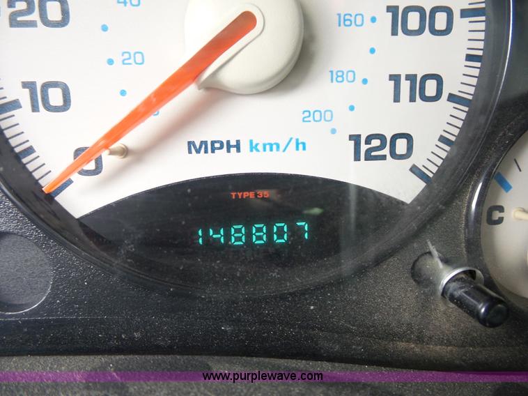 image for item K1742 2003 Jeep Liberty SUV