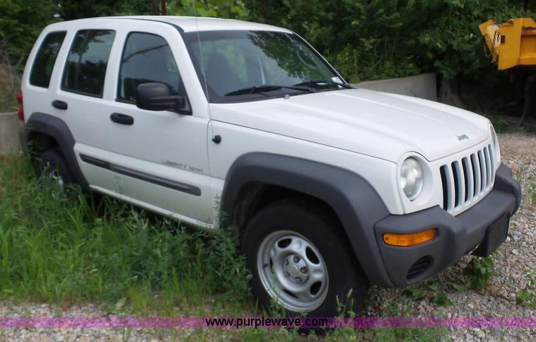 image for item K1743 2003 Jeep Liberty SUV