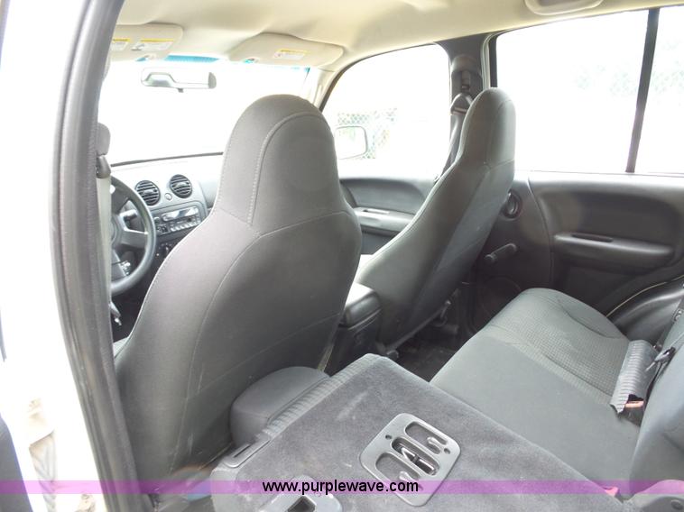 image for item K1743 2003 Jeep Liberty SUV