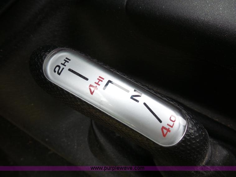 image for item K1743 2003 Jeep Liberty SUV