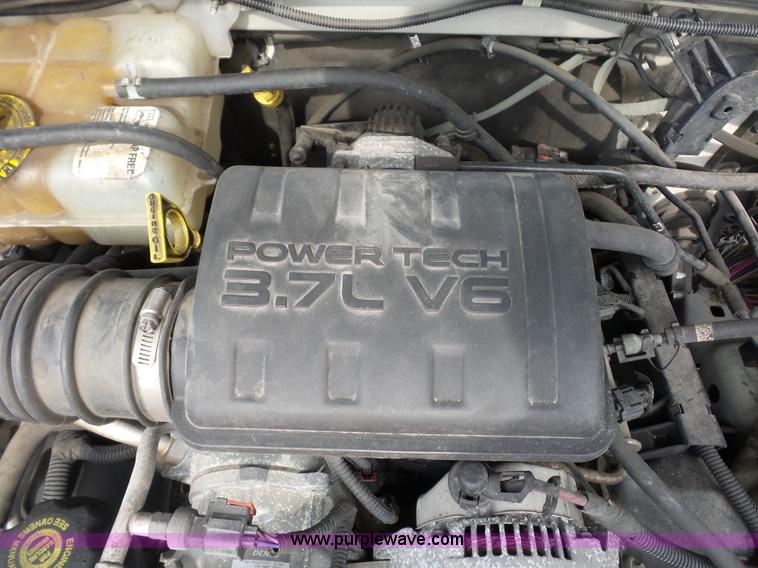 image for item K1743 2003 Jeep Liberty SUV