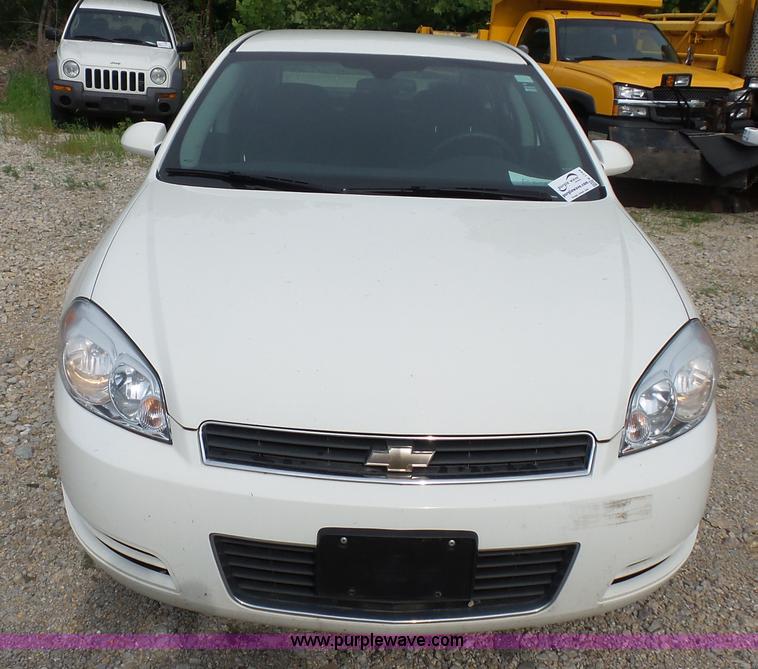 image for item K1744 2008 Chevrolet Impala LS