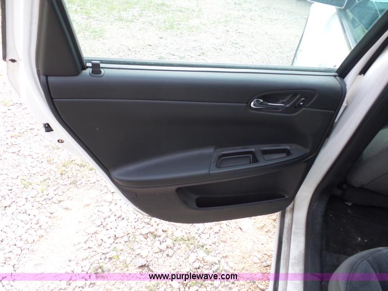 image for item K1744 2008 Chevrolet Impala LS