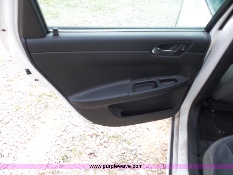 image for item K1744 2008 Chevrolet Impala LS