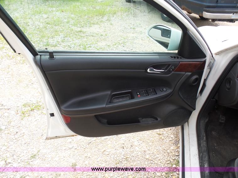 image for item K1744 2008 Chevrolet Impala LS