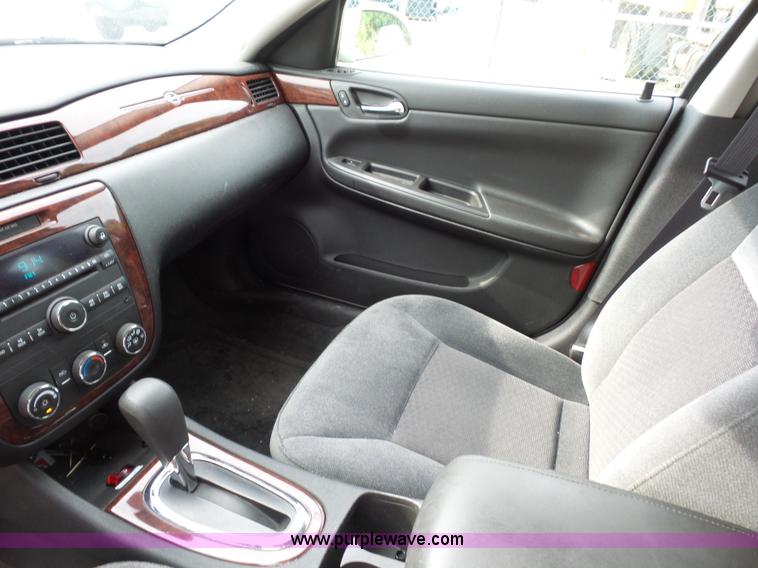 image for item K1744 2008 Chevrolet Impala LS