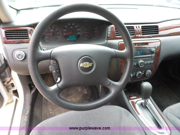 image for item K1744 2008 Chevrolet Impala LS