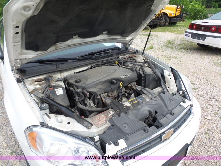 image for item K1744 2008 Chevrolet Impala LS