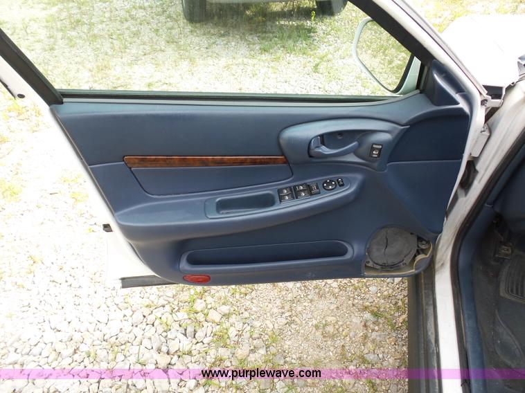 image for item K1745 2003 Chevrolet Impala