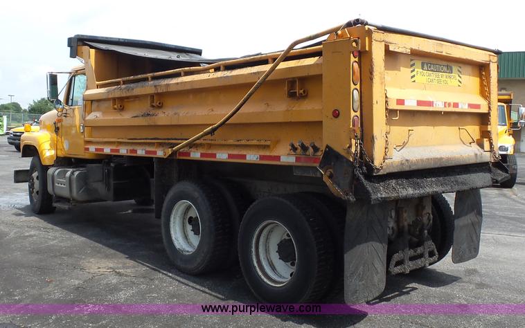 image for item K3487 2002 International F2554 dump truck