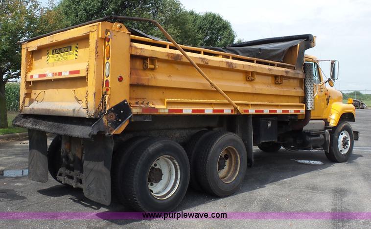 image for item K3487 2002 International F2554 dump truck