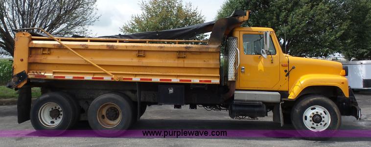 image for item K3487 2002 International F2554 dump truck