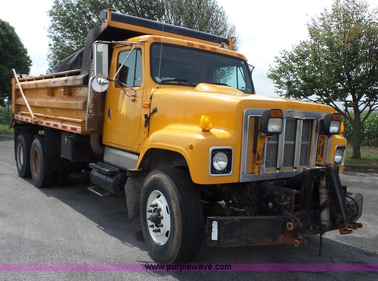 image for item K3487 2002 International F2554 dump truck