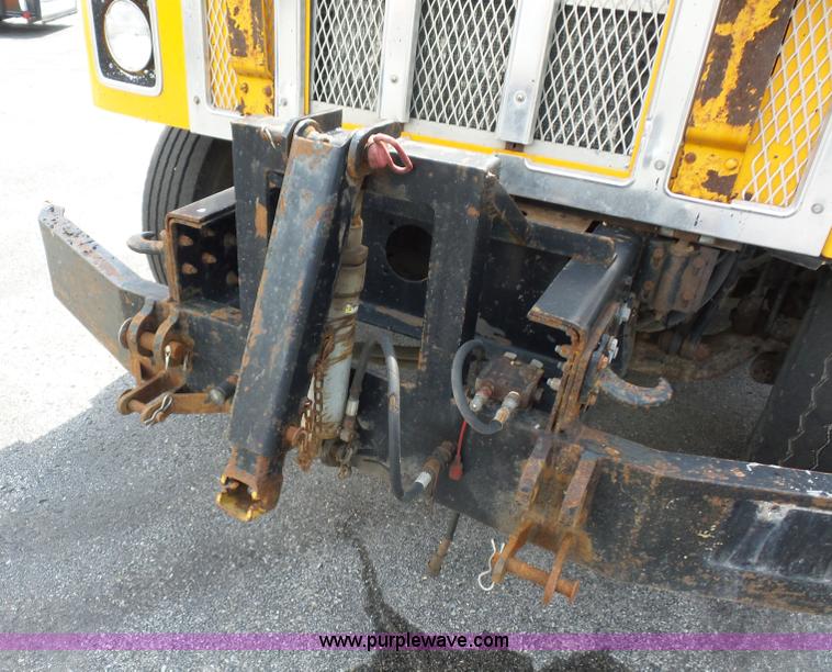 image for item K3487 2002 International F2554 dump truck