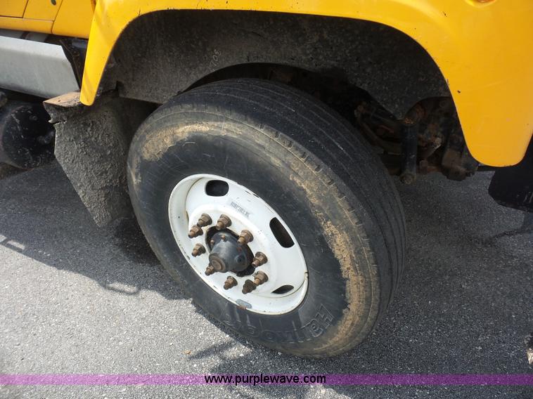 image for item K3487 2002 International F2554 dump truck