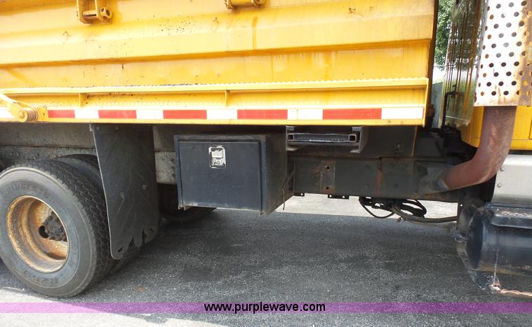 image for item K3487 2002 International F2554 dump truck