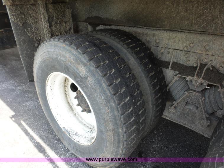 image for item K3487 2002 International F2554 dump truck