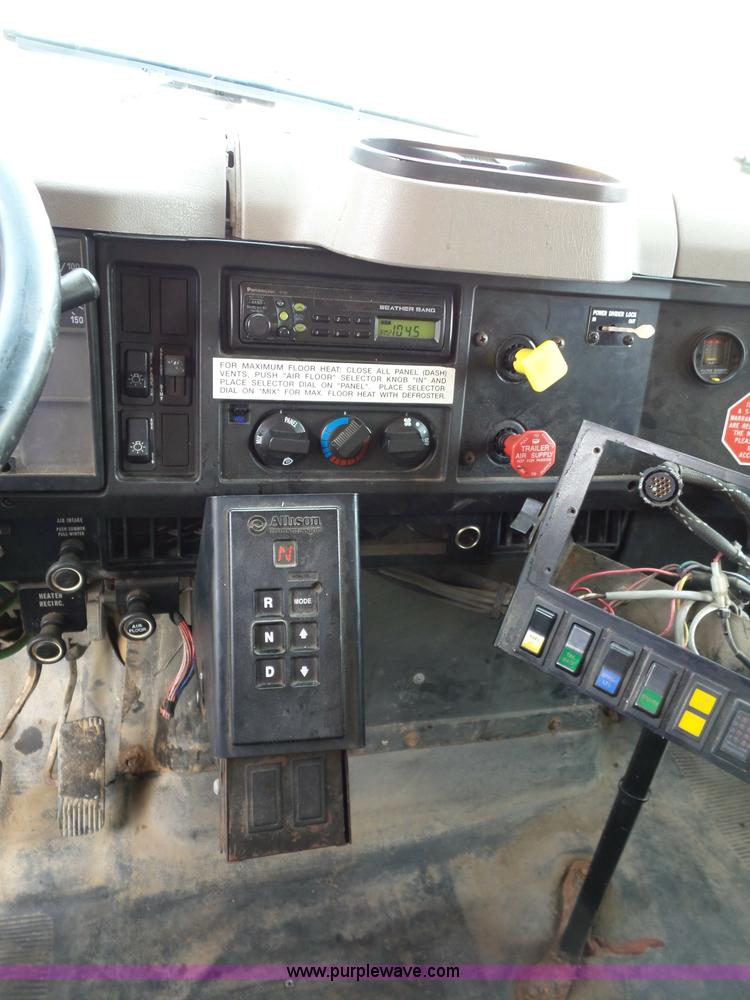 image for item K3487 2002 International F2554 dump truck