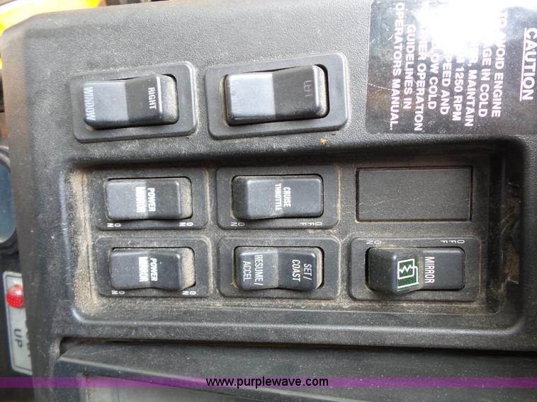 image for item K3487 2002 International F2554 dump truck