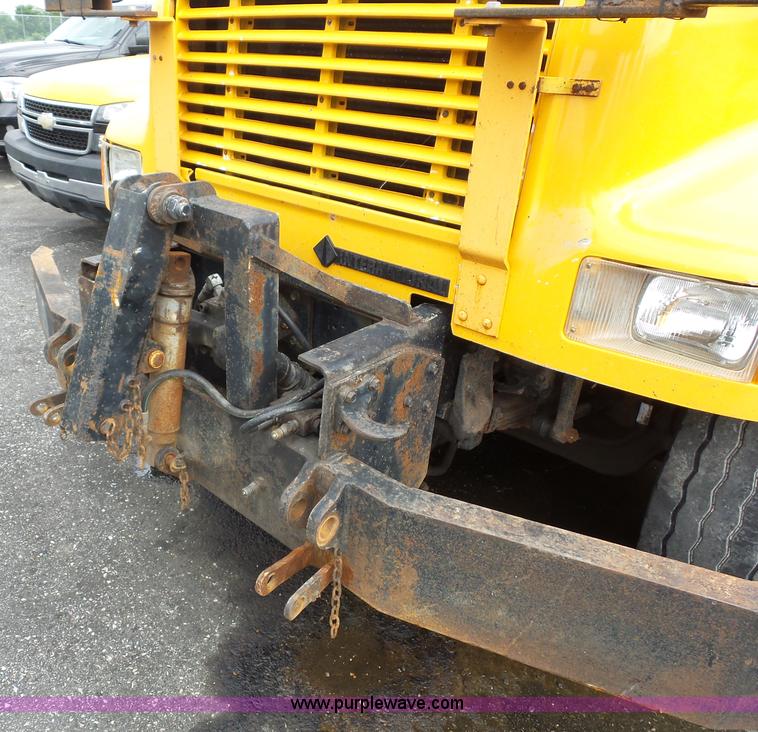 image for item K3489 2000 International 4900 dump truck