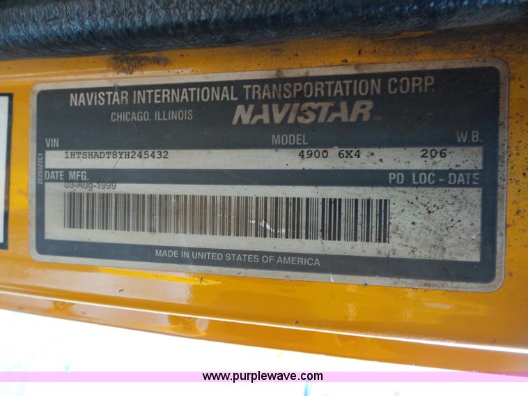 image for item K3489 2000 International 4900 dump truck