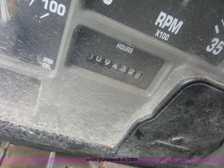 image for item K3489 2000 International 4900 dump truck