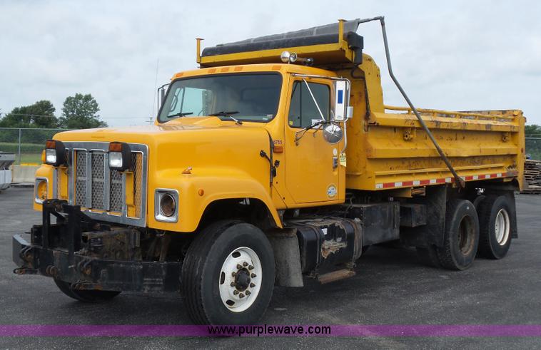 image for item K3490 2002 International F2554 dump truck