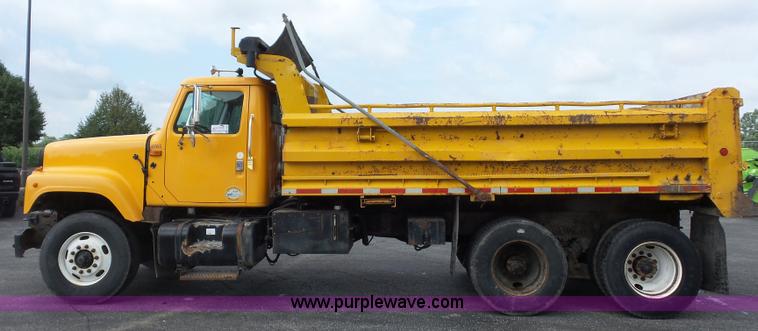 image for item K3490 2002 International F2554 dump truck