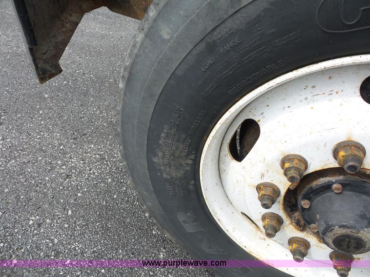 image for item K3490 2002 International F2554 dump truck