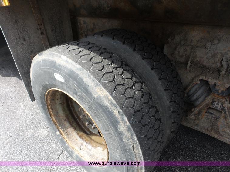 image for item K3490 2002 International F2554 dump truck