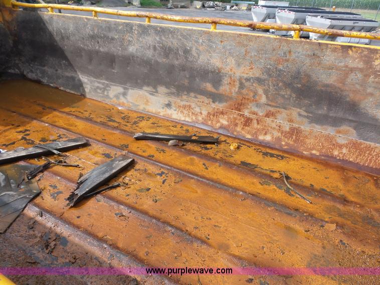 image for item K3490 2002 International F2554 dump truck