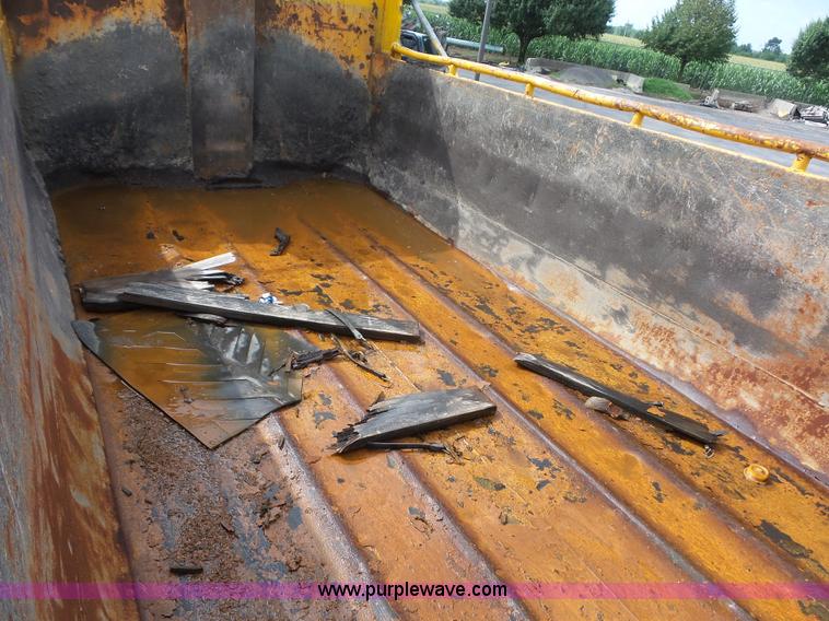 image for item K3490 2002 International F2554 dump truck