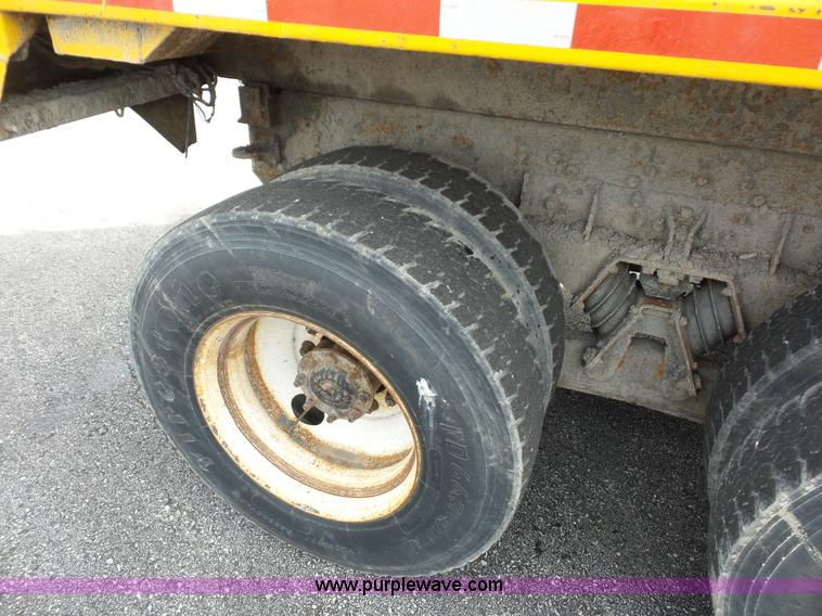 image for item K3490 2002 International F2554 dump truck