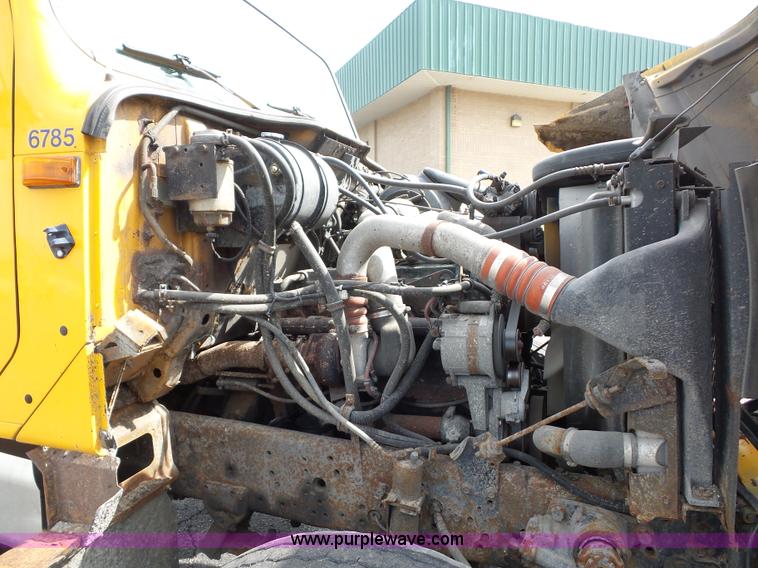 image for item K3490 2002 International F2554 dump truck