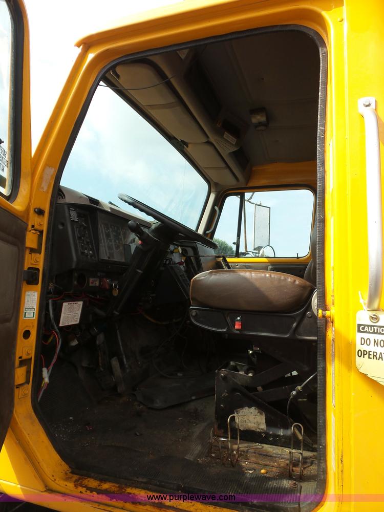 image for item K3490 2002 International F2554 dump truck