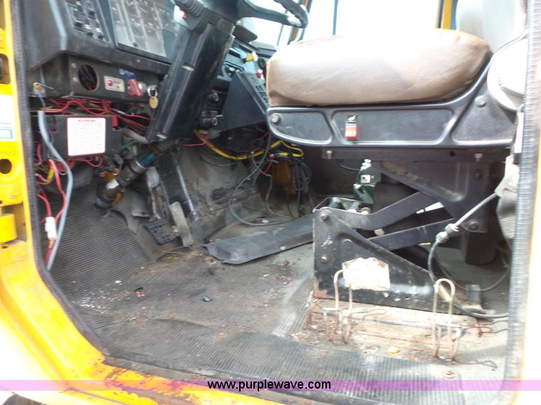 image for item K3490 2002 International F2554 dump truck