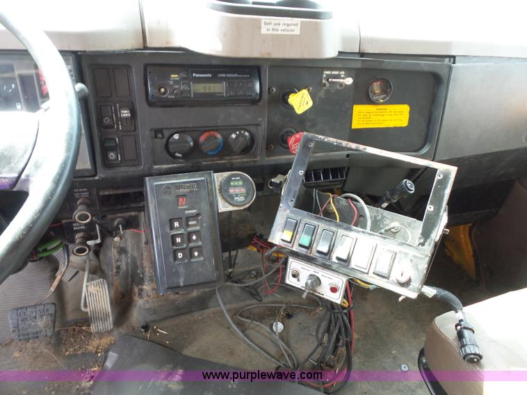 image for item K3490 2002 International F2554 dump truck