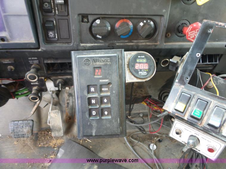 image for item K3490 2002 International F2554 dump truck