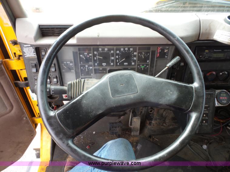 image for item K3490 2002 International F2554 dump truck