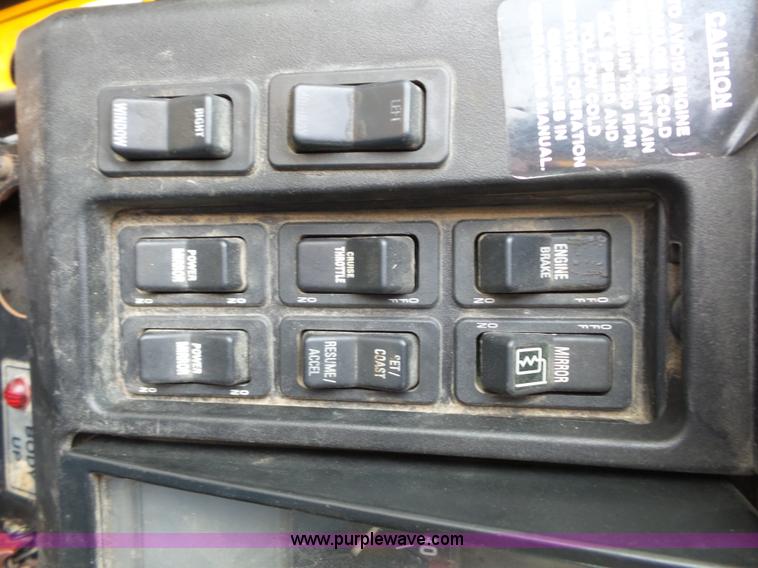 image for item K3490 2002 International F2554 dump truck