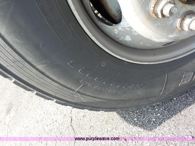 image for item K3491 2000 International F4900 dump truck