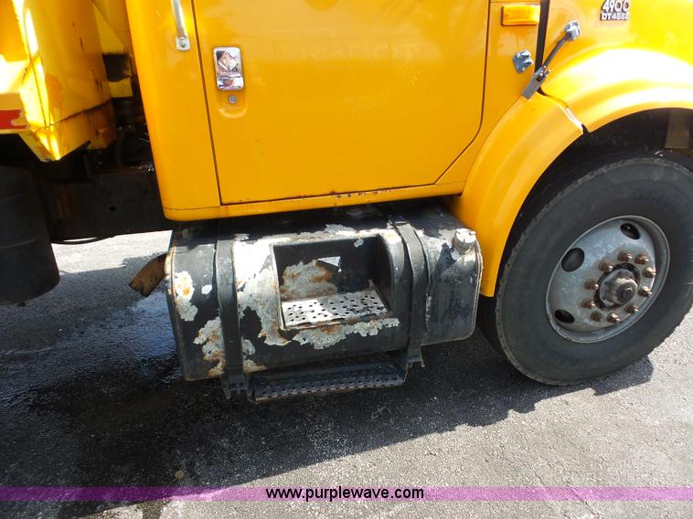 image for item K3491 2000 International F4900 dump truck