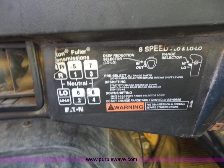 image for item K3491 2000 International F4900 dump truck