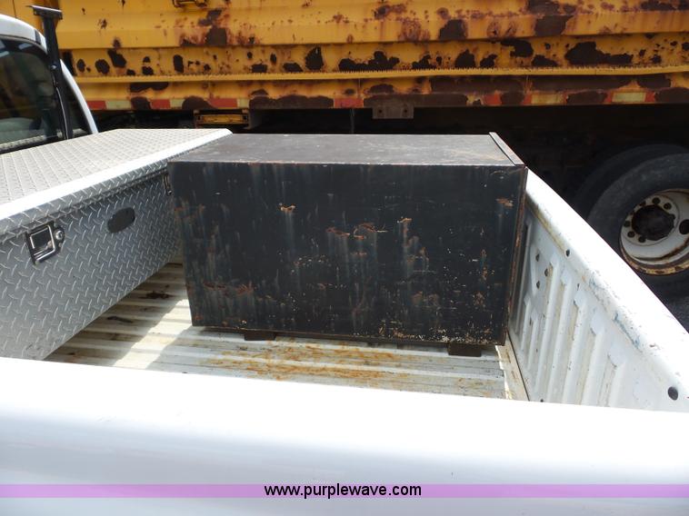 image for item K3493 2001 Dodge Dakota Quad Cab pickup truck